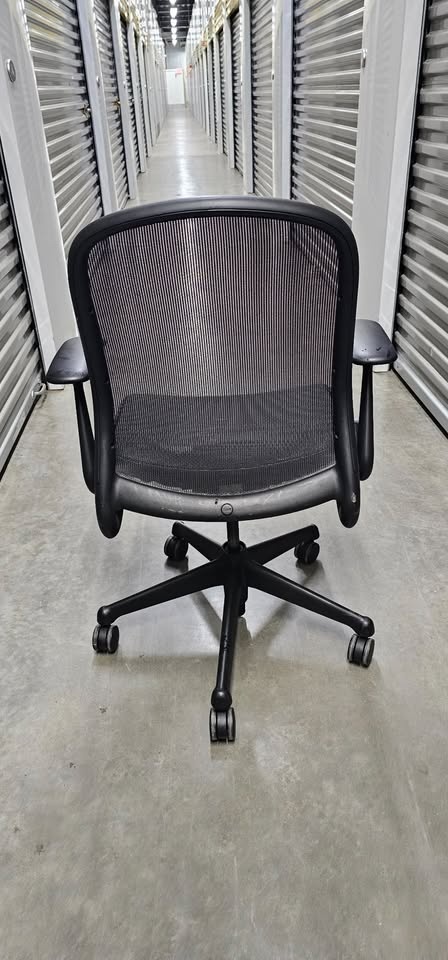 Knoll Chadwick Chair – Black Mesh / Black Frame - Used 2 Chairs - photo 3