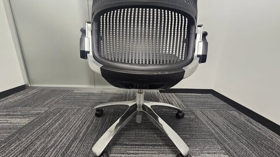 Generation Chair by Knoll Herman Miller - 8 Chairs - photo 2
