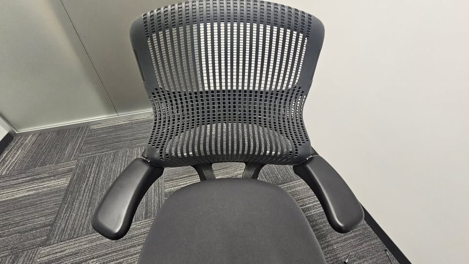Generation Chair by Knoll Herman Miller - 8 Chairs - photo 3