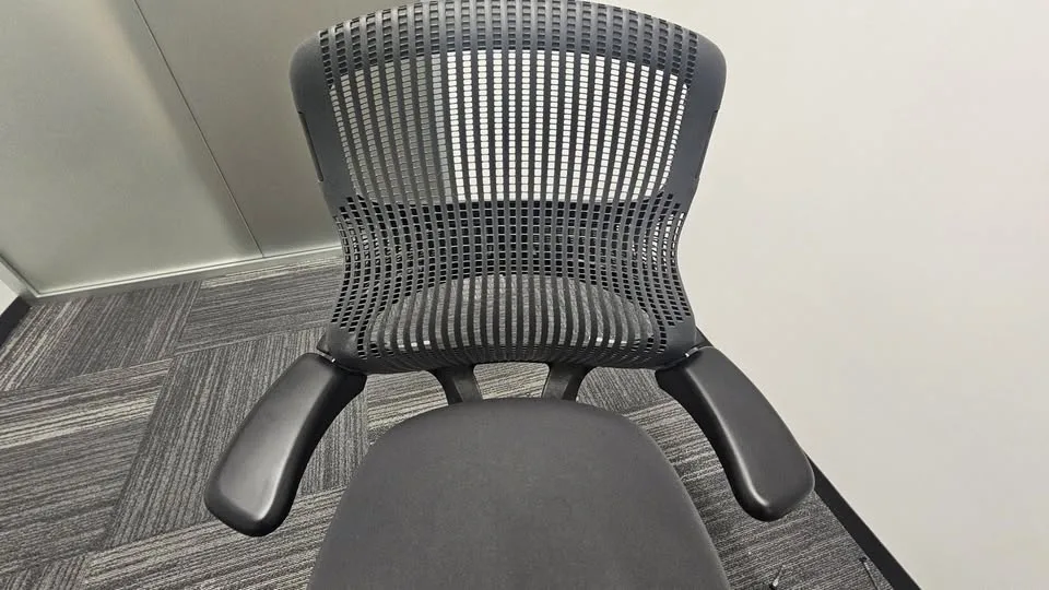 Generation Chair by Knoll Herman Miller - 8 Chairs image indicator(3)