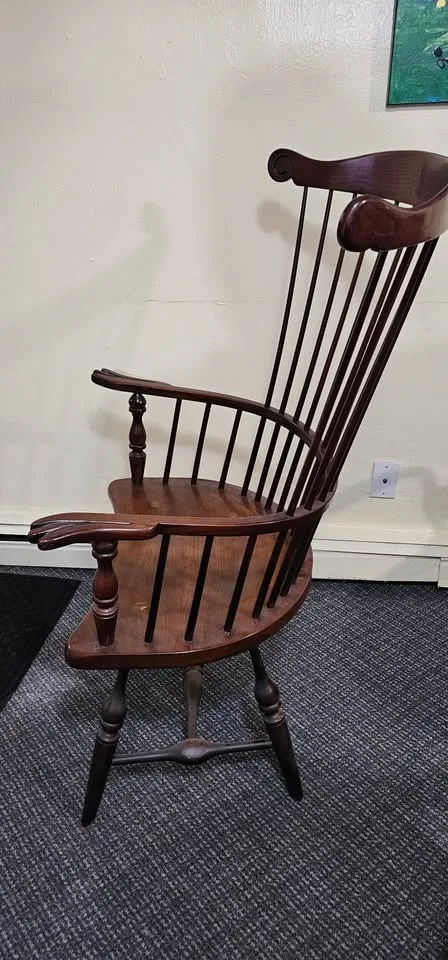 High Comb Back Windsor Chair image indicator(2)