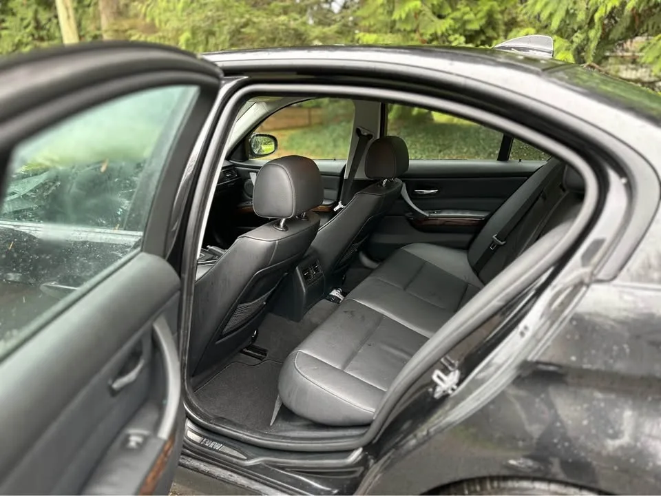 2009 BMW 3 Series image indicator(9)