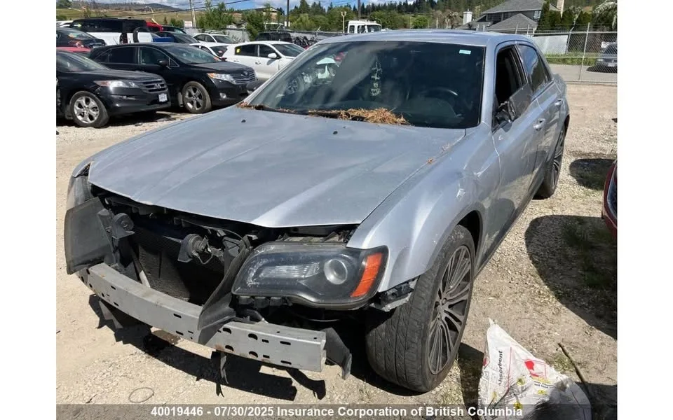 2013 Chrysler 300 image indicator(2)