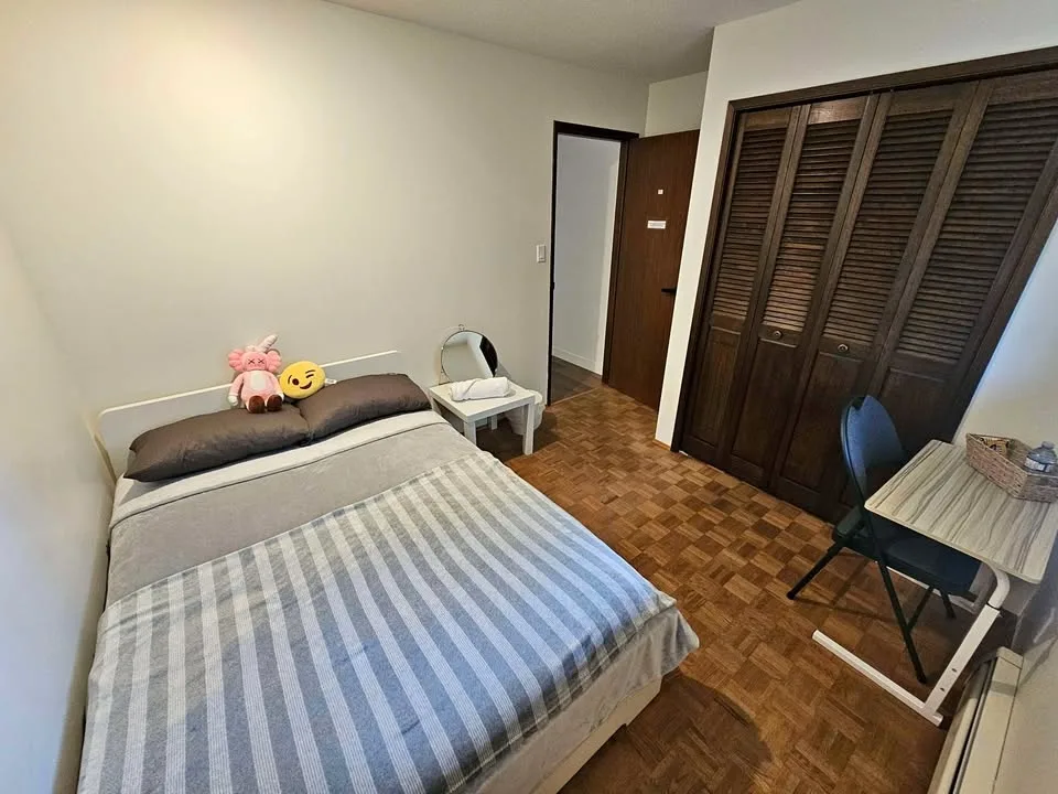 Private room for rent