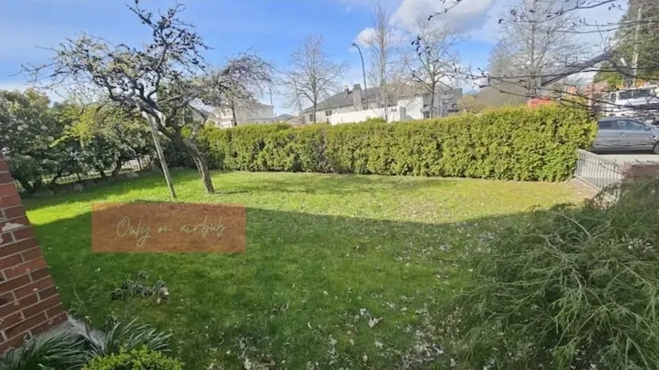 Private room for rent image indicator(10)