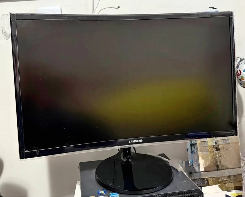 Samsung 24-Inch Curved Gaming Monitor