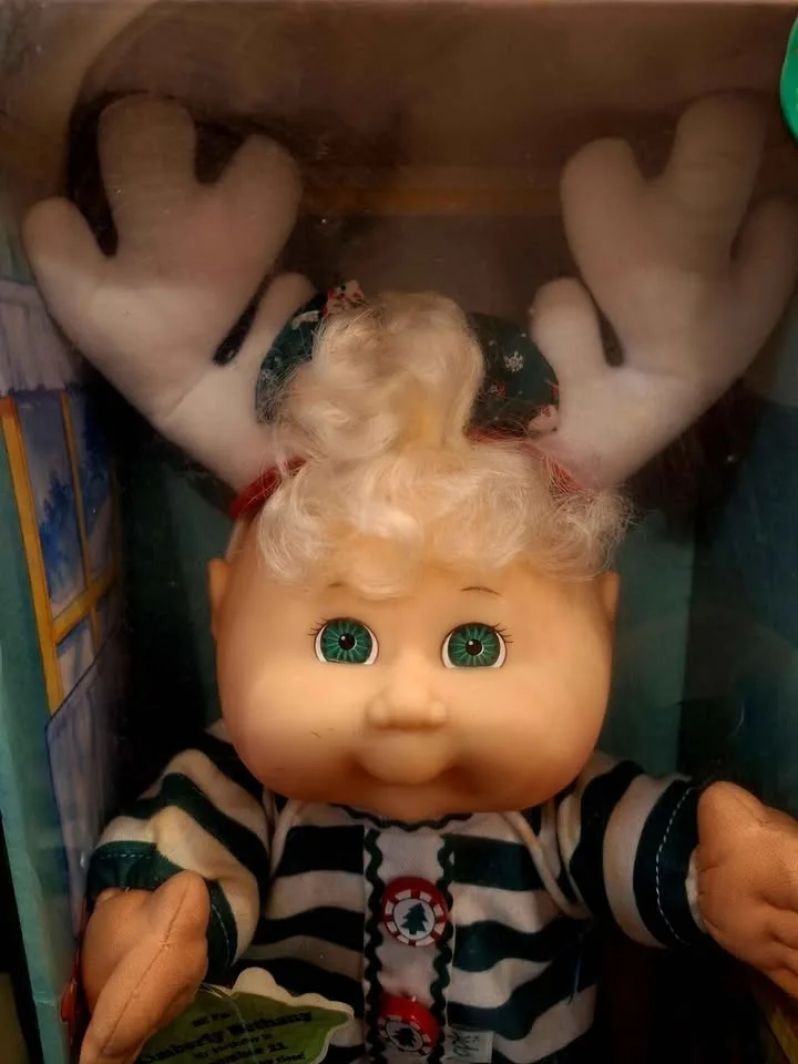 Vintage 1998 CABBAGE PATCH KIDS Holiday Kimberly image indicator(3)