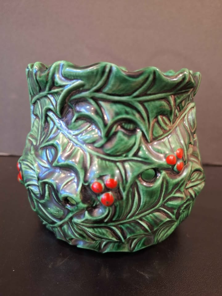 Vintage Holly Christmas Candle Holder - photo 3