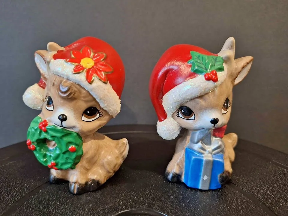 Set of 2 Vintage Ceramic Christmas Reindeer