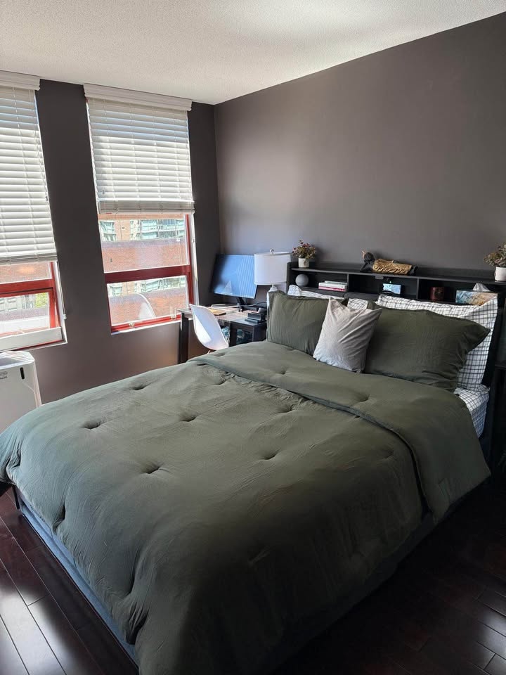 Bed with sleep country mattress - photo 3