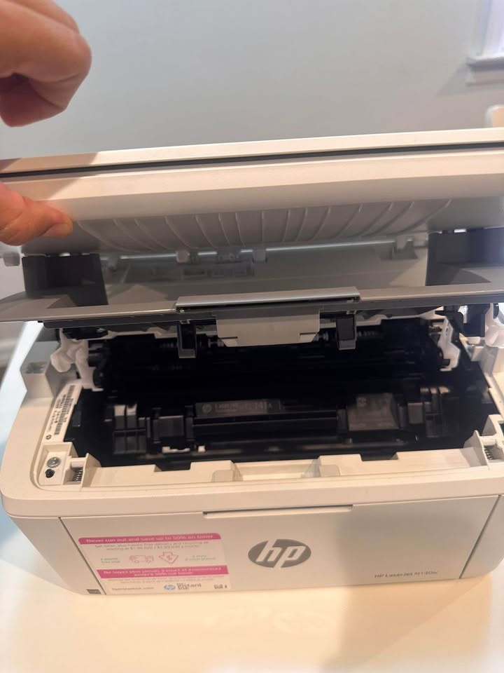 Impresora HP laser jet M140W - photo 3