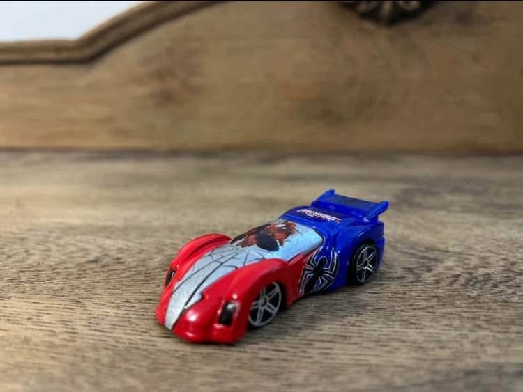 Disney Marvel Spiderman Die Cast Car