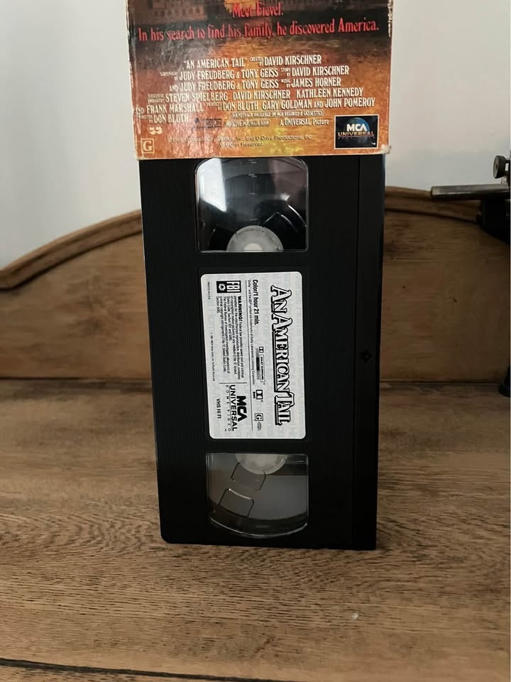 An American Tail VHS - photo 2