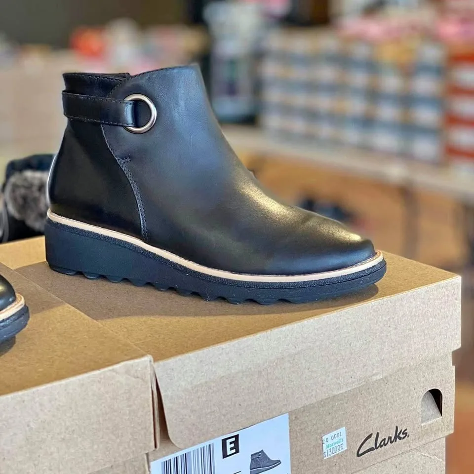 Clarks Sharon Spring Leather Boots sz 7.5