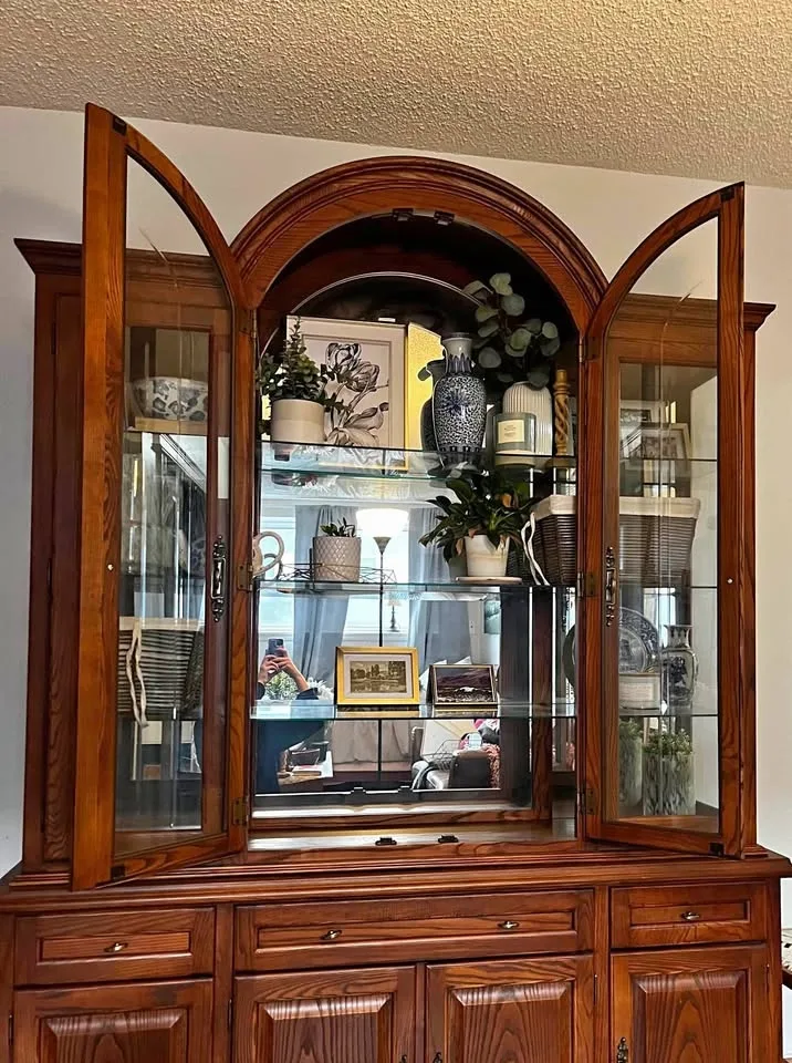Solid Wood China Cabinet – PERFECT Condition