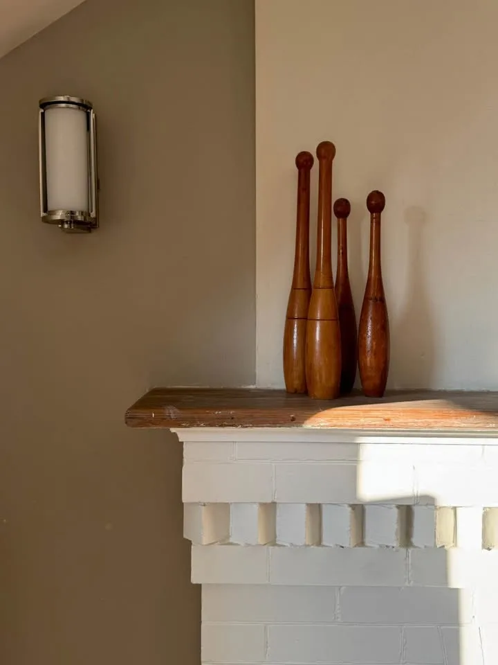 Set of 4 Wooden Vintage Indian Clubs image indicator(2)