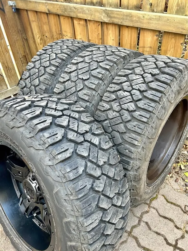 Dodge ram 2500/3500 wheels 8x165.1 bolt pattern