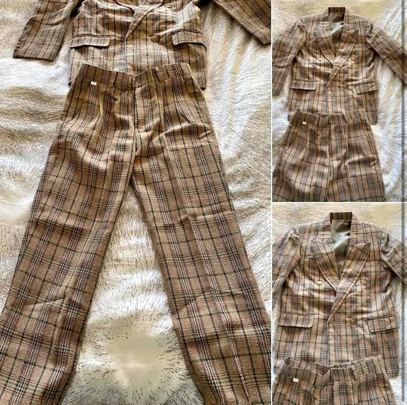 Unworn Boys' Beige Plaid Jacket & Pant Suit Set - Size Large thumbnail