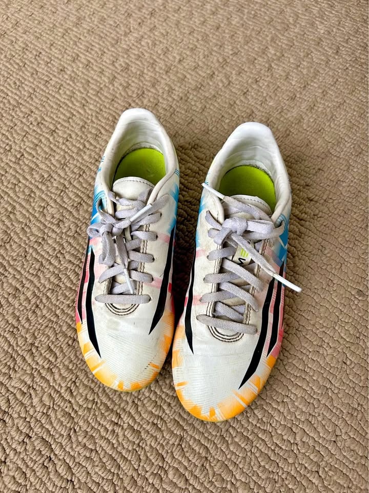 Adidas Messi Soccer kleats