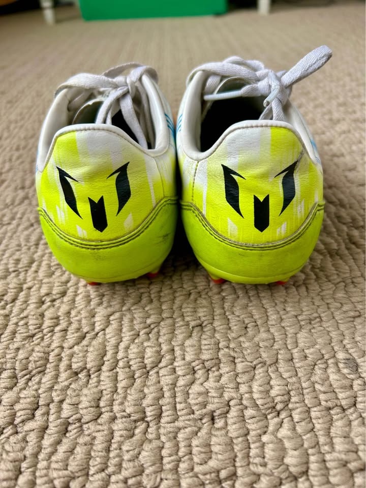 Adidas Messi Soccer kleats - photo 3