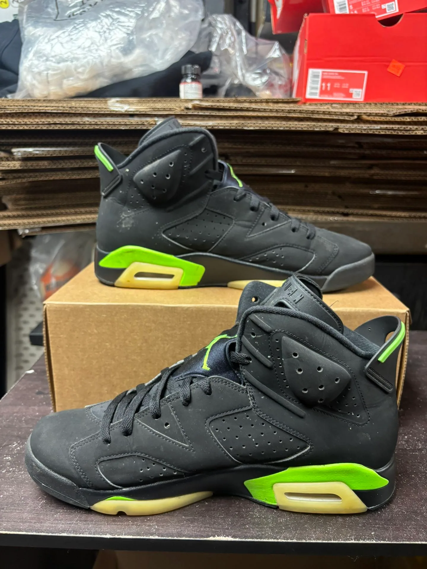 Air Jordan 6 Electric Green image indicator(5)