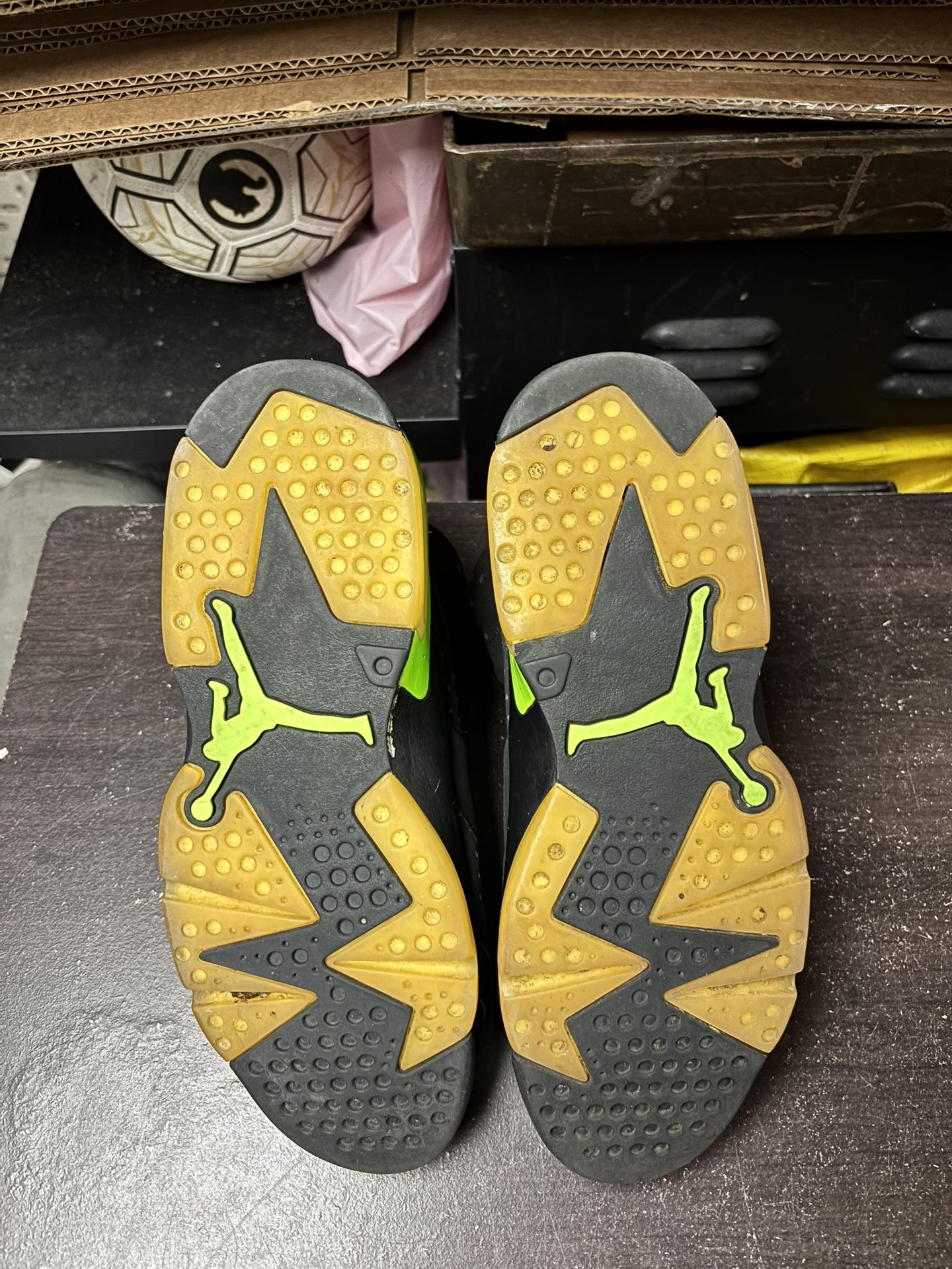 Air Jordan 6 Electric Green - photo 3