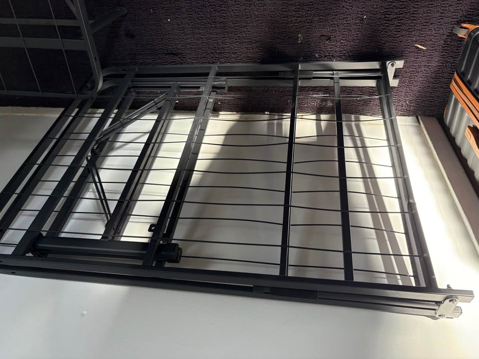 Bed frame - photo 2