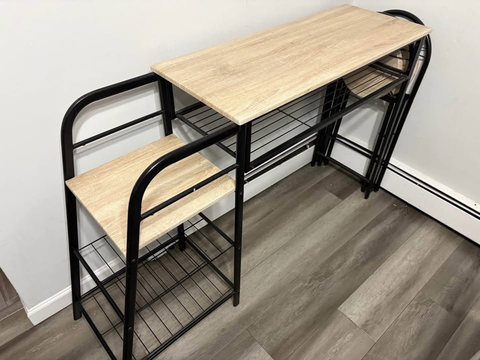 Bar with shelves and chairs - photo 2