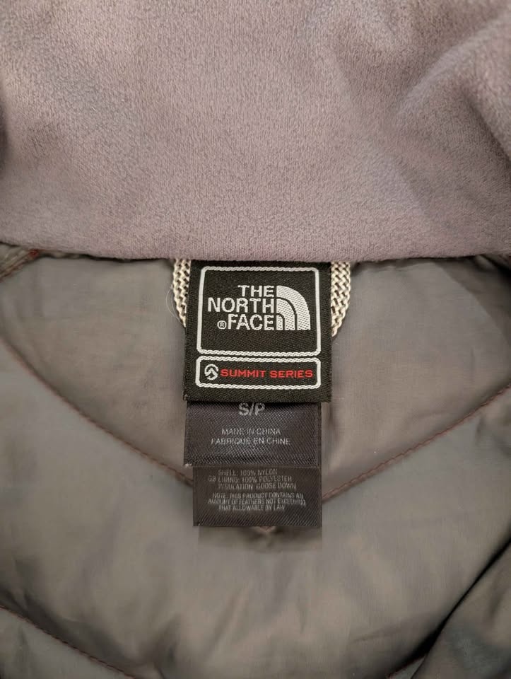 EUC women's The North Face puffer, size small - photo 5