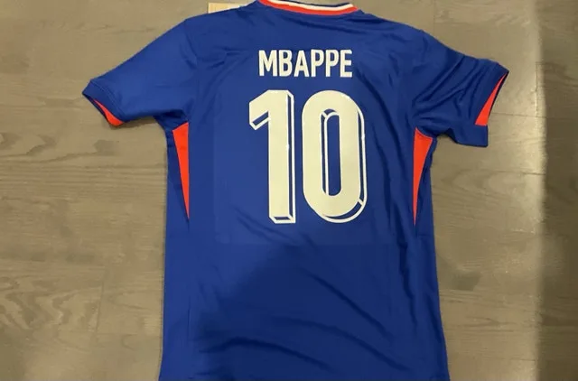 France Mbappe 10 image indicator(5)