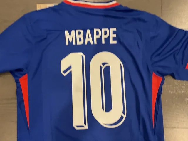 France Mbappe 10 image indicator(6)