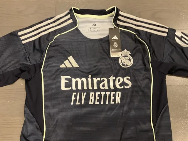 Real Madrid away Mbappe 9 image indicator(3)