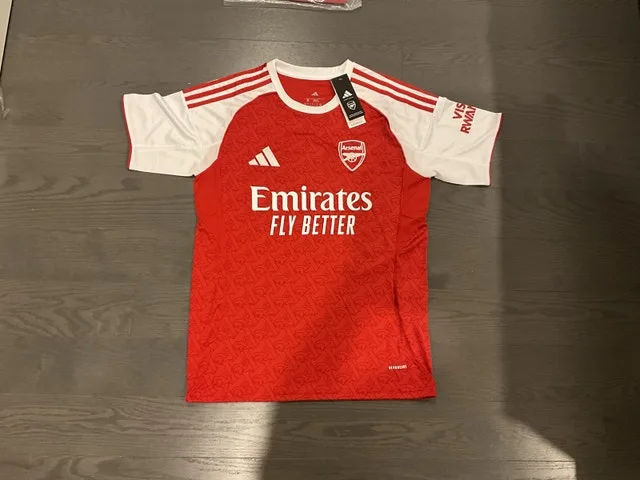 arsenal home 25/26 Saka image indicator(2)