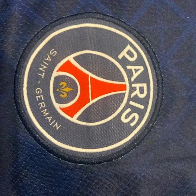 PSG home 25/26 d.doue image indicator(5)