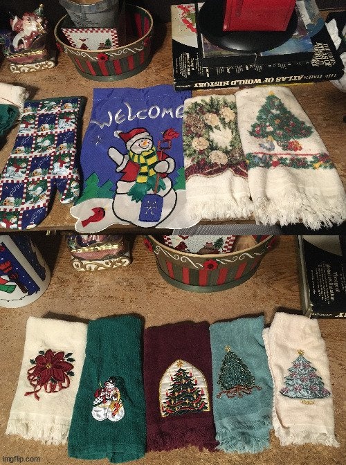CHRISTMAS LOT SLEIGH SNOWMAN PLUSH TOWELS SNOWGLOBE CANDLES - photo 3