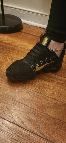 Nike Air VaporMax Flyknit 2 Metallic Gold image indicator(3)