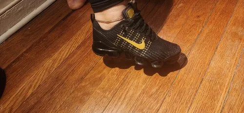 Nike Air VaporMax Flyknit 2 Metallic Gold image indicator(4)