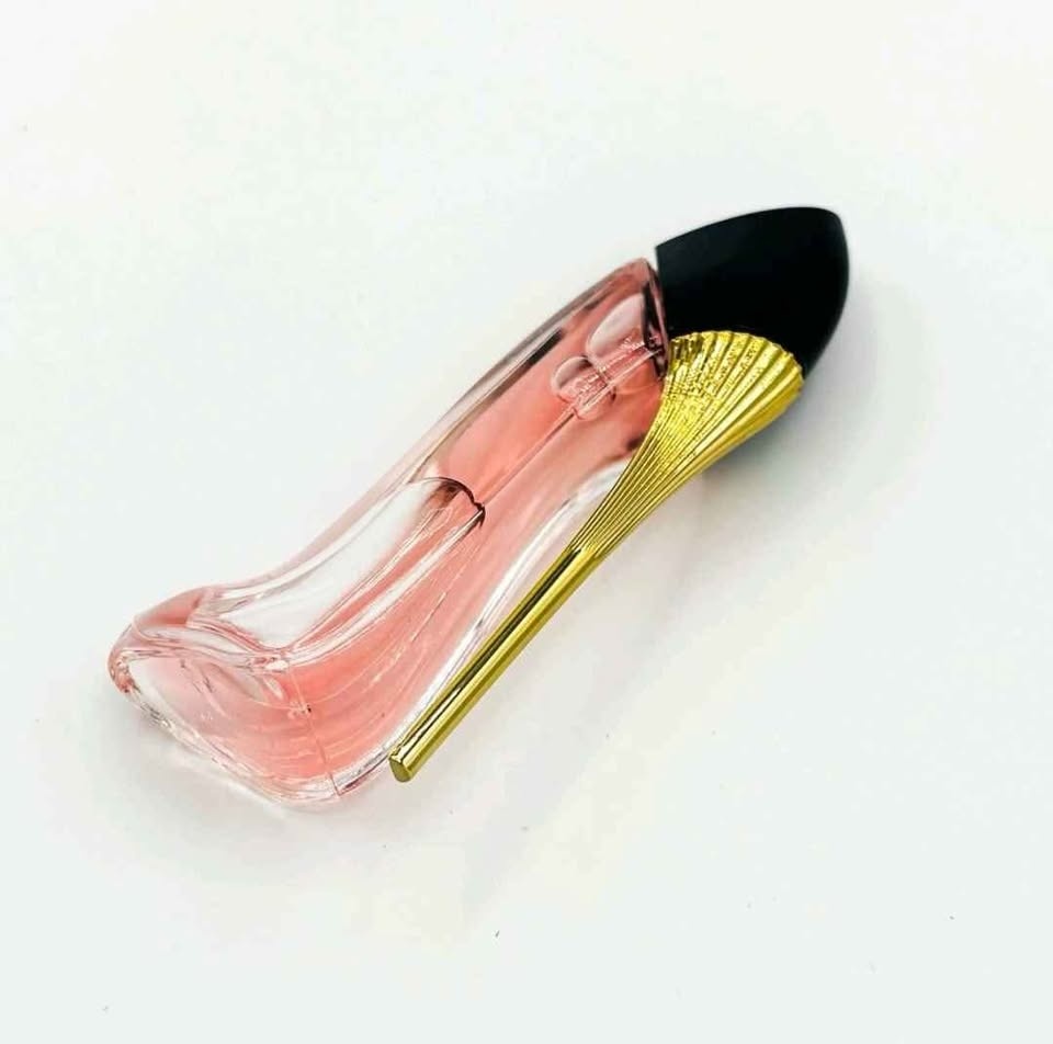 Good Girl BLUSH Carolina Herrera PERFUME MINI SPLASH - photo 2