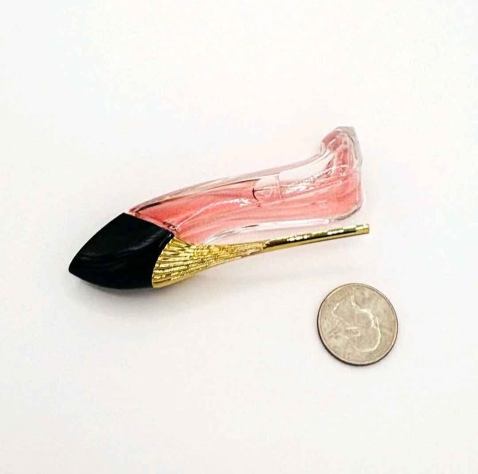 Good Girl BLUSH Carolina Herrera PERFUME MINI SPLASH - photo 3