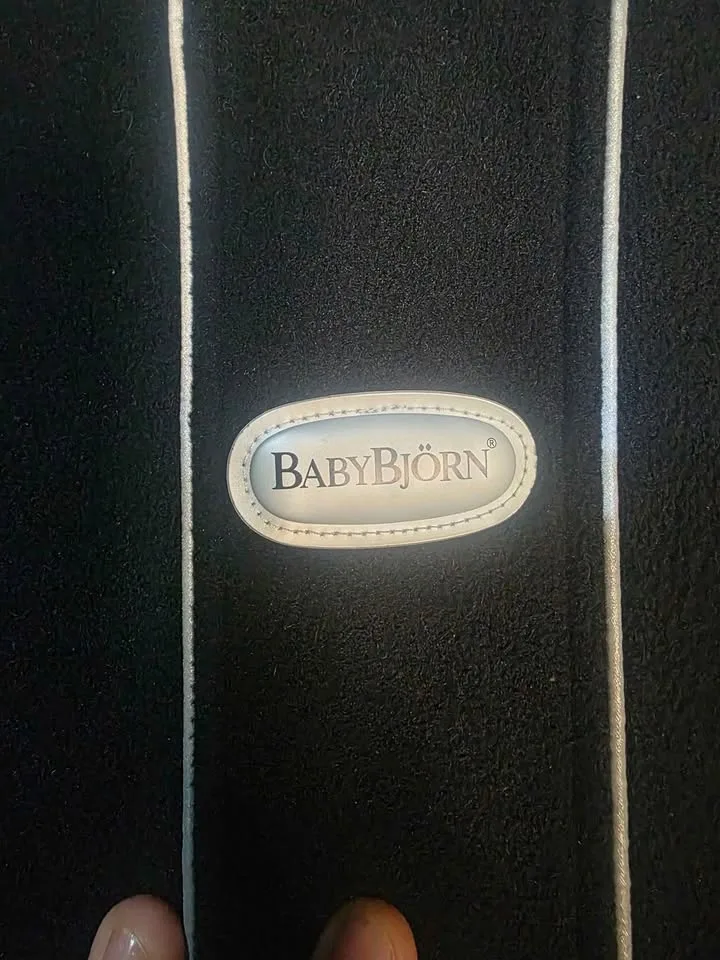 Baby Bjorn Navy Fleece Baby Carrier Cover image indicator(3)