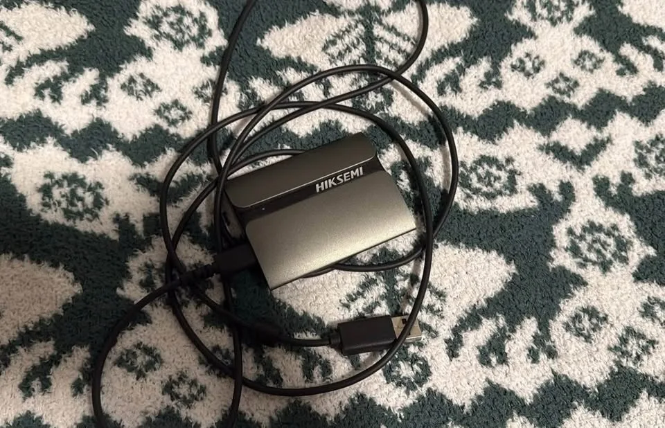 Gaming laptop MSI GF63 thin image indicator(8)