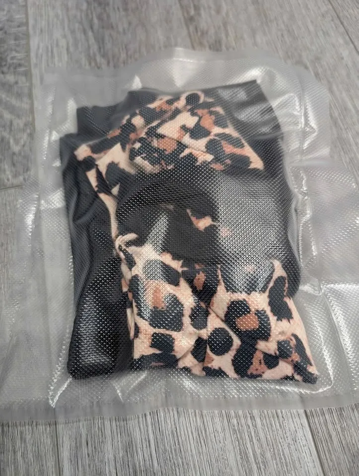 NEW Woman's 2pc Bikini Size Large image indicator(3)