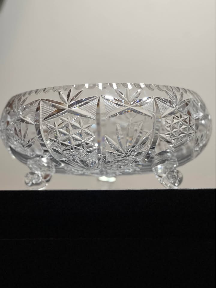 BOHEMIAN CZECH CRYSTAL ROUND TRIPOD BOWL 10.5" - photo 3