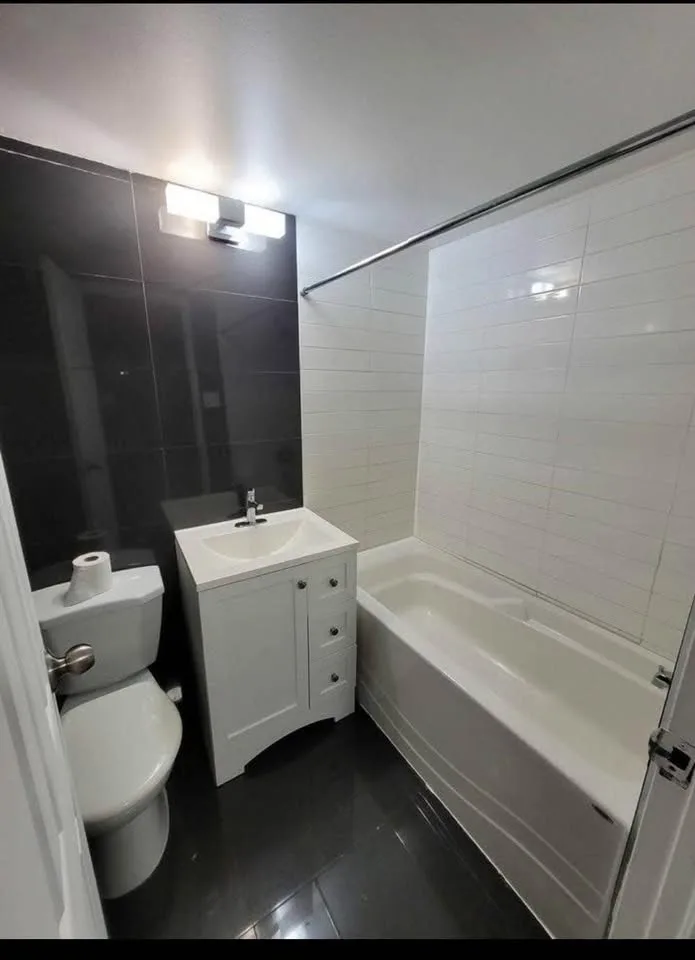 1 Bed 1 Bath - Apartment image indicator(5)