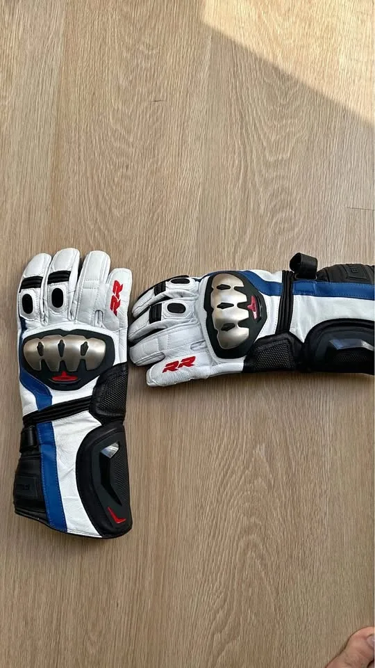 Brand new BMW original leather gloves with booklet