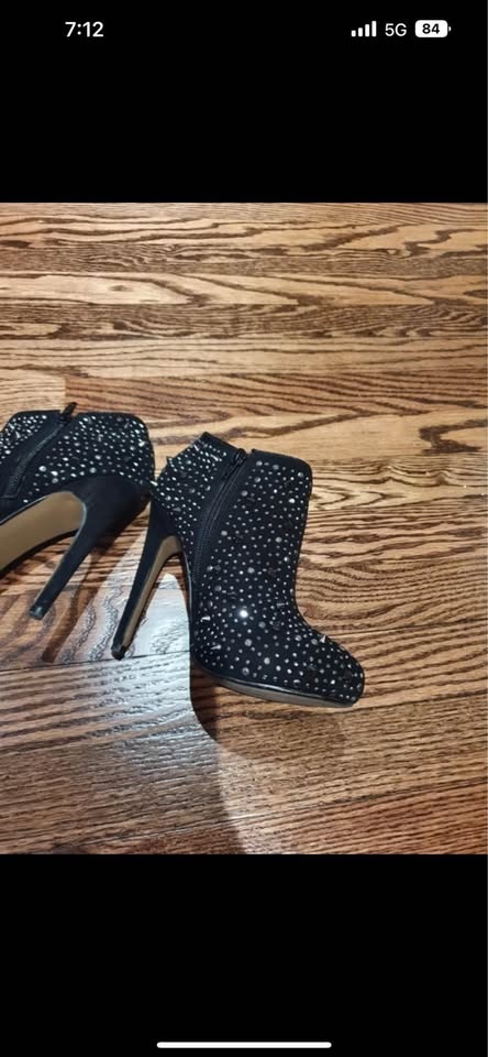 Epica Suede Leather high heel boots size 7 black spikes - photo 2