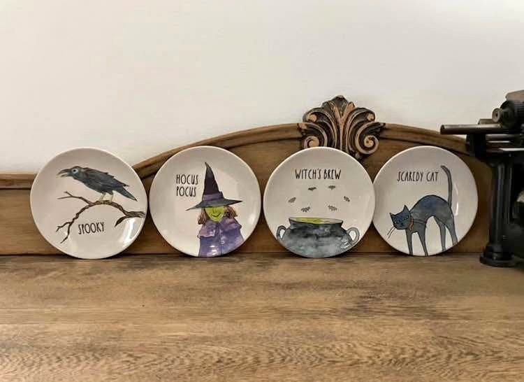 Rae Dunn set of 4 dessert plates Halloween