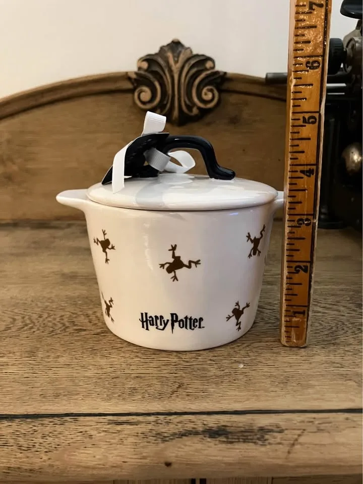 Harry Potter 70% Croakoa Mini Crock Chocolate Frogs image indicator(2)