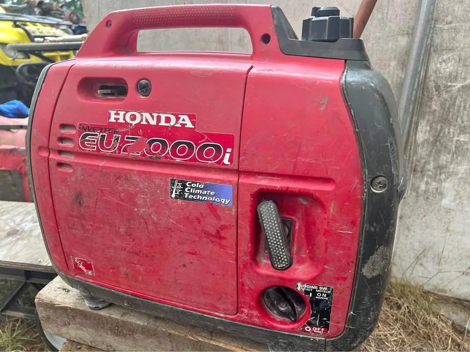 Honda eu2000i thumbnail