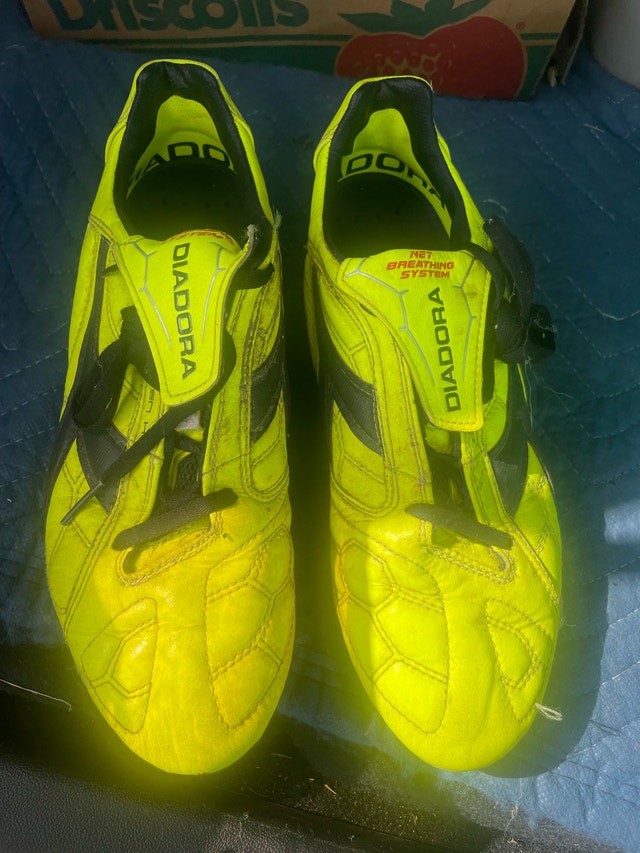 Diadora Soccer Shoes